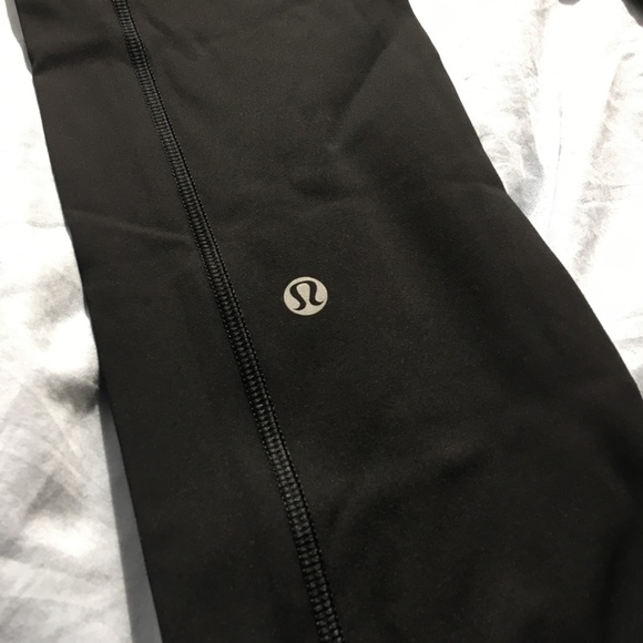 Lululemon Fall/Winter Running Pants (2, black) - Picture 4 of 4